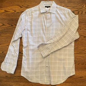 Men’s size M wrinkle-free button down.